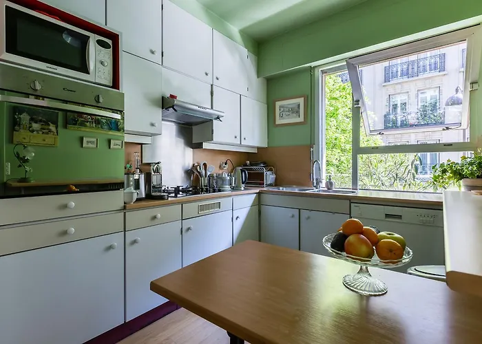 Veeve - Colourful On Rue Singer Apartment Paris